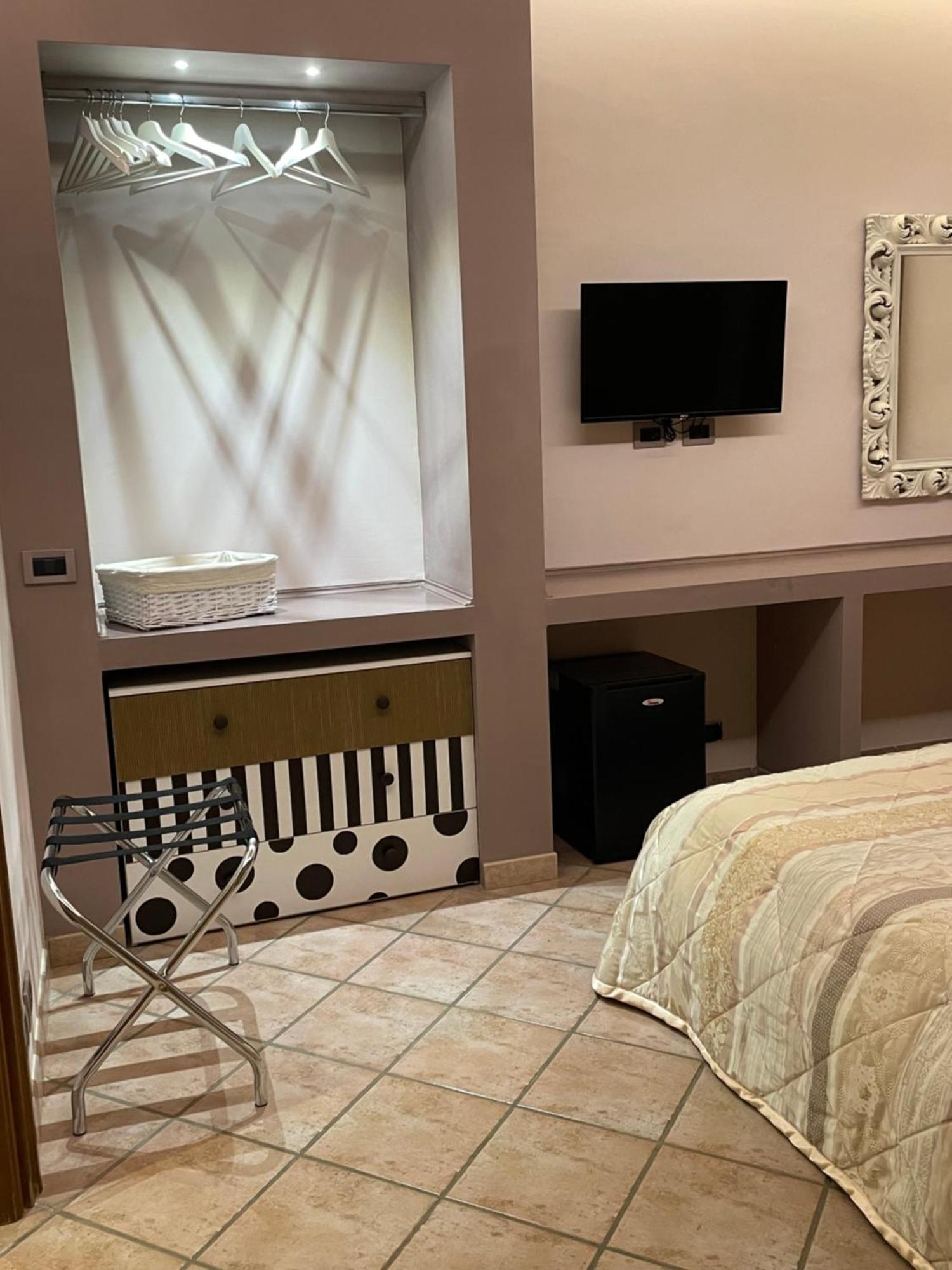 Villa Mariposa Nettuno Eksteriør billede
